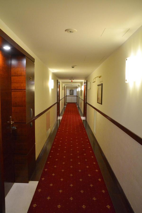 Azyl Apartments Varşovia Exterior foto